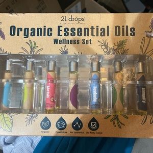 Organic Essential Oils roller kit! Never opened brand new!